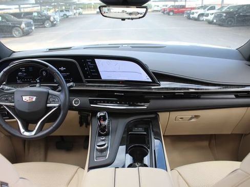 Used 2024 Cadillac Escalade Premium Luxury w/ Performance Package AWD/4WD image 23