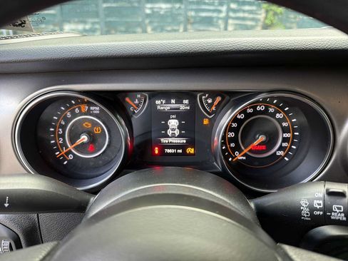 Used 2020 Jeep Wrangler Sport AWD/4WD image 12