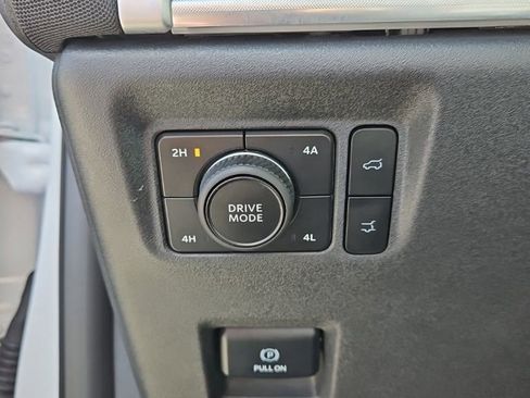 Used 2025 Ford Expedition Max Platinum AWD/4WD image 19