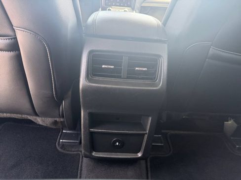 Used 2024 Ford Edge SEL AWD/4WD image 17
