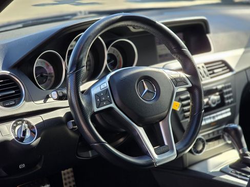 Used 2013 Mercedes-Benz C 250 Sport image 21