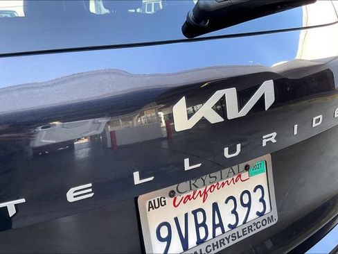 Used 2025 Kia Telluride LX FWD image 7