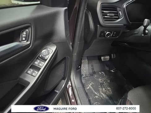 Used 2023 Ford Escape ST-Line w/ Tech Pack #1 image 30