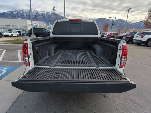 Used 2020 Nissan Frontier SV image 30