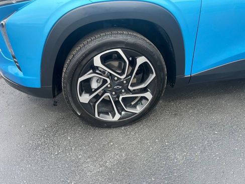 Certified 2025 Chevrolet Trax RS w/ Driver Confidence Package FWD image 27