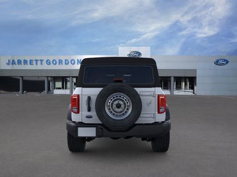 New 2025 Ford Bronco 4-Door image 5