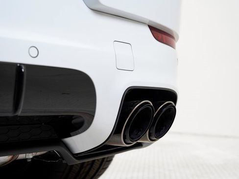 New 2025 Porsche Cayenne GTS image 34