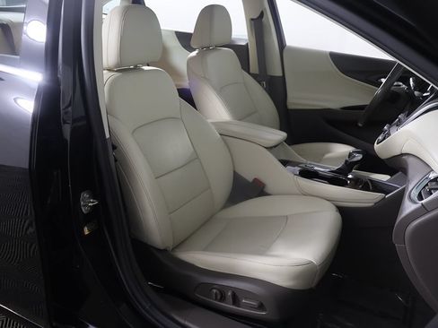 Used 2022 Chevrolet Malibu Premier FWD image 28