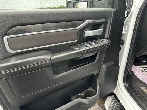 Used 2024 RAM 2500 Big Horn image 16
