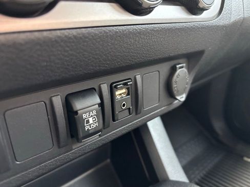Used 2019 Toyota Tacoma SR5 image 23