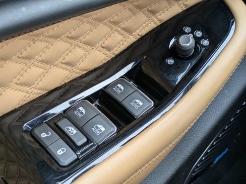 Used 2022 Jeep Grand Cherokee L Summit w/ Advanced Protech Group IV AWD/4WD image 26