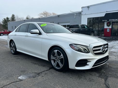 Used 2018 Mercedes-Benz E 300 E 300 4MATIC Sedan image 7