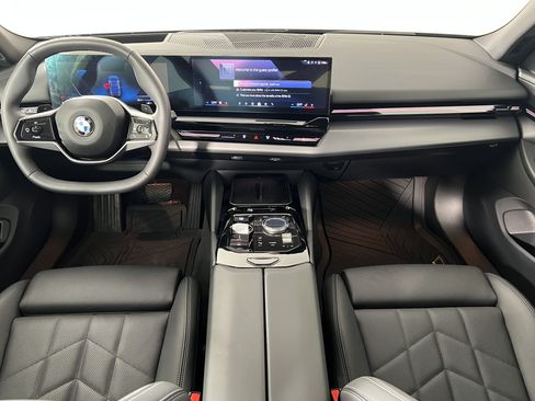 Used 2025 BMW 530i xDrive w/ Premium Package AWD/4WD image 22