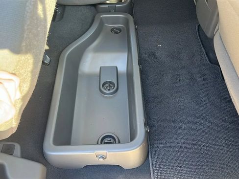 Used 2021 Nissan Frontier SV w/ Midnight Edition Floor Mats image 35