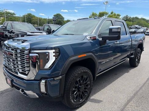New 2026 GMC Sierra 2500 Denali w/ Denali Reserve Package AWD/4WD image 7