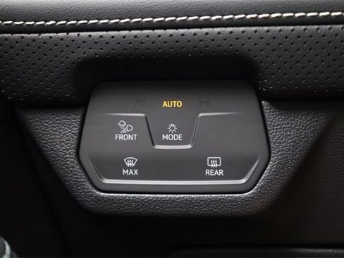 New 2026 Volkswagen Atlas SE image 22