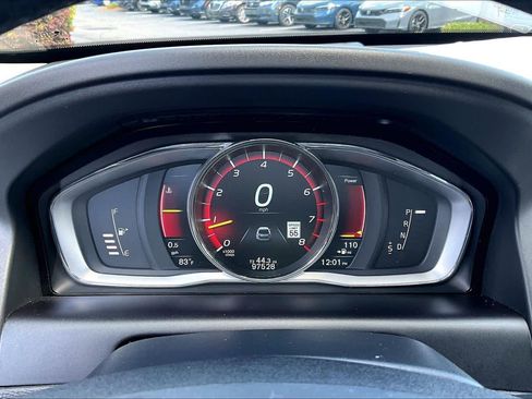 Used 2016 Volvo XC60 T6 Platinum w/ Protection Package image 26