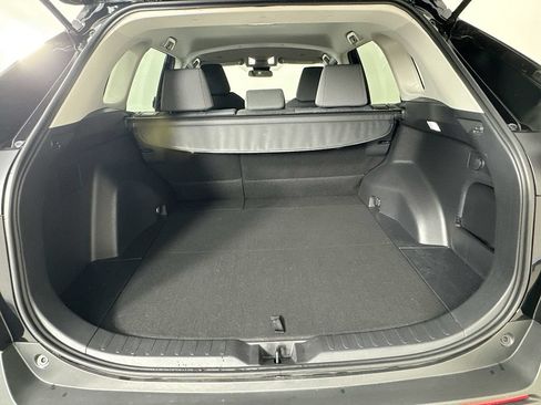 Used 2025 Toyota RAV4 XLE FWD image 30