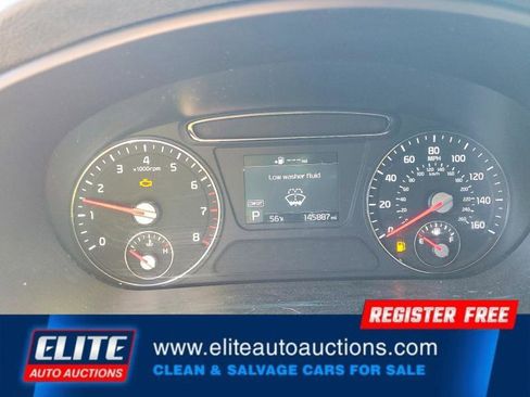 Used 2019 Kia Sorento LX image 18