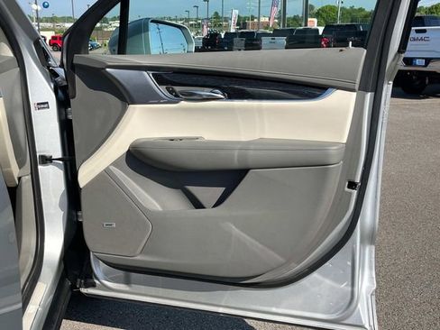 Used 2020 Cadillac XT6 Premium Luxury FWD image 28