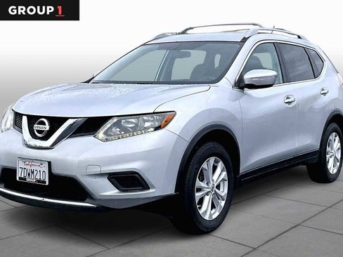 Used 2014 Nissan Rogue SV image 1