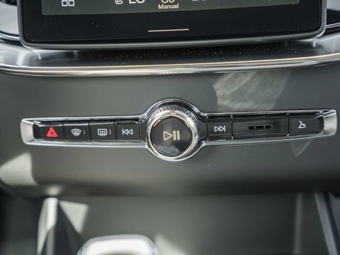 New 2026 Volvo XC90 B6 Plus w/ Protection Package Premier AWD/4WD image 23