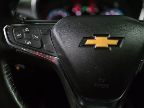 Used 2019 Chevrolet Equinox LT image 18