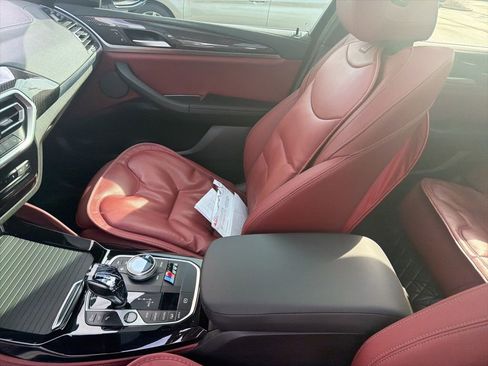 Used 2025 BMW X4 M40i w/ Premium Package image 12