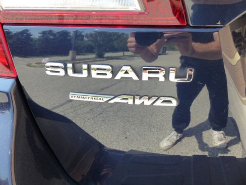Used 2018 Subaru Outback 2.5i Premium AWD/4WD image 10