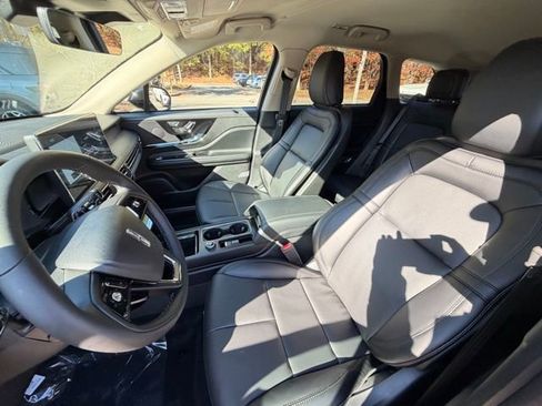 New 2026 Lincoln Corsair Premiere image 14