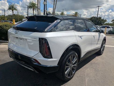 Used 2025 Cadillac Optiq Sport 2 AWD/4WD image 15