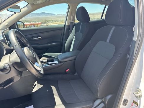 Used 2022 Nissan Sentra SV FWD image 9