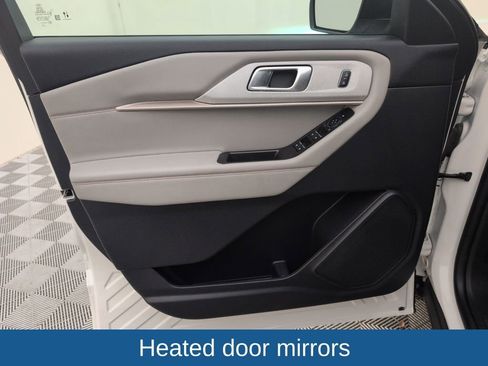 Used 2025 Ford Explorer Active w/ Active Comfort Package image 36