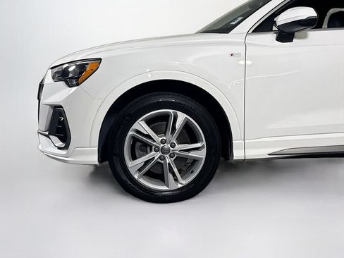 Used 2020 Audi Q3 2.0T Premium w/ Convenience Package AWD/4WD image 23
