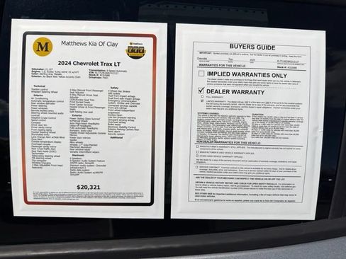 Used 2024 Chevrolet Trax LT w/ Sunroof Package FWD image 15