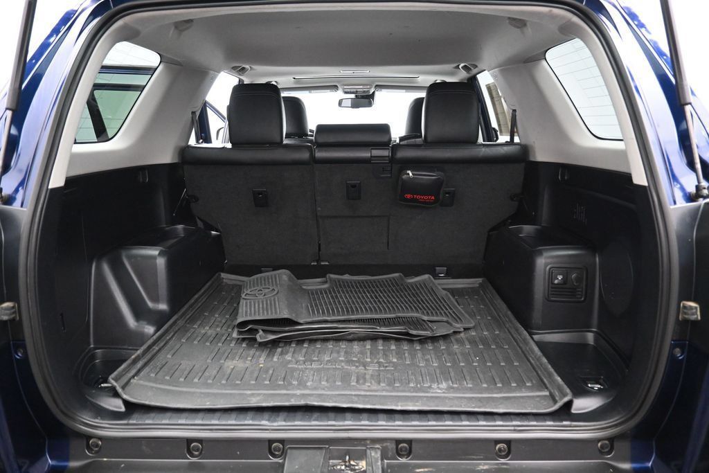 Certified 2024 Toyota 4Runner Limited AWD/4WD image 32