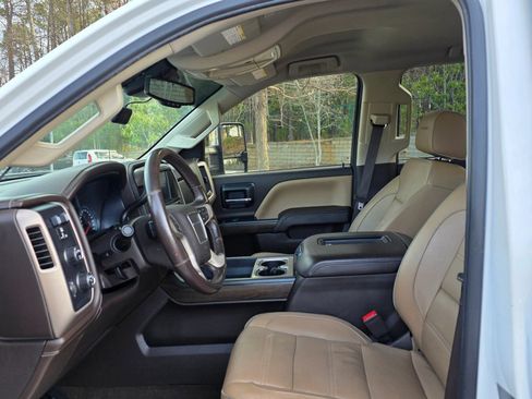 Used 2017 GMC Sierra 3500 Denali w/ Duramax Plus Package AWD/4WD image 12