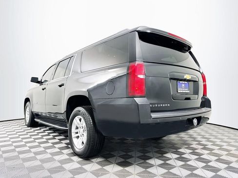 Used 2020 Chevrolet Suburban LT image 15