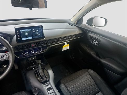 New 2026 Honda HR-V LX image 20