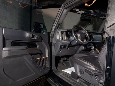 Used 2024 Ford Bronco Badlands AWD/4WD image 9