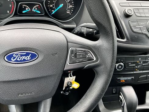 Used 2018 Ford Escape S image 22