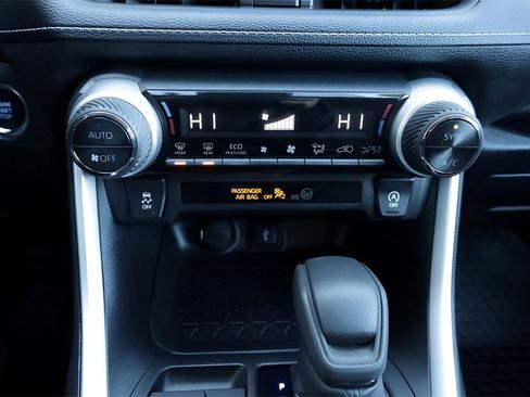 Certified 2021 Toyota RAV4 XLE image 36