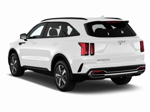 Used 2024 Kia Sorento S w/ Panoramic Sunroof Package image 2