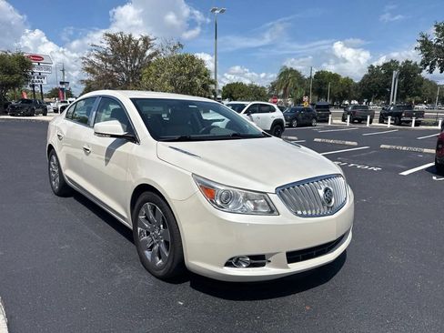 Used 2010 Buick LaCrosse CXL w/ Luxury Package FWD image 3