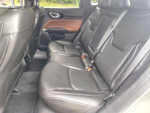 Certified 2025 Jeep Compass Limited w/ Elite Group AWD/4WD image 23