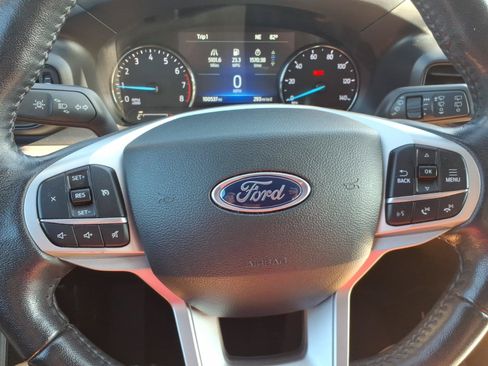 Certified 2023 Ford Explorer XLT RWD image 18
