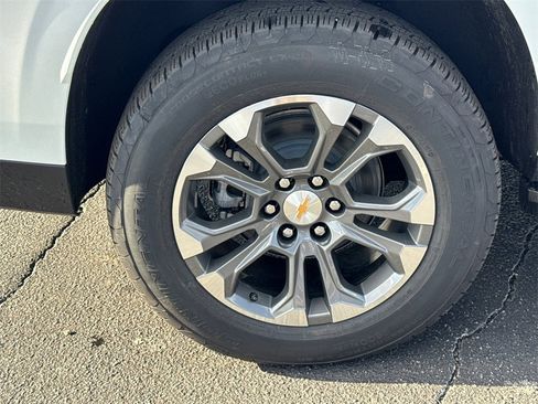 New 2026 Chevrolet Suburban LT w/ Comfort Package image 18