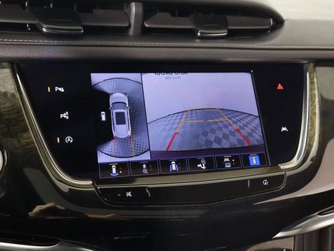 Used 2022 Cadillac XT6 Premium Luxury w/ LPO, Radiant Package image 6