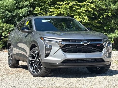 New 2026 Chevrolet Trax RS w/ Driver Confidence Package FWD image 2