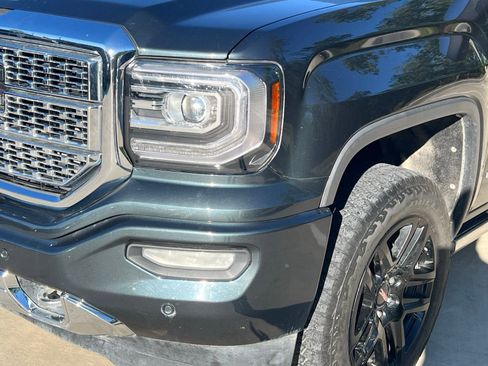 Used 2018 GMC Sierra 1500 Denali w/ Denali Ultimate Package AWD/4WD image 4